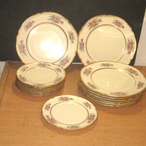 16 Vintage Dishes 8 Dinner Plates & 8 Salad Plates, CASTLETON BOQUET Made in USA